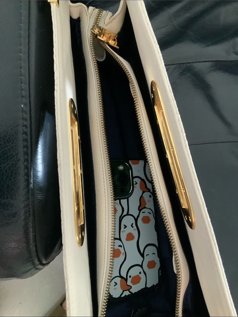 BCBG Oversized clutch - Picture 8 of 8